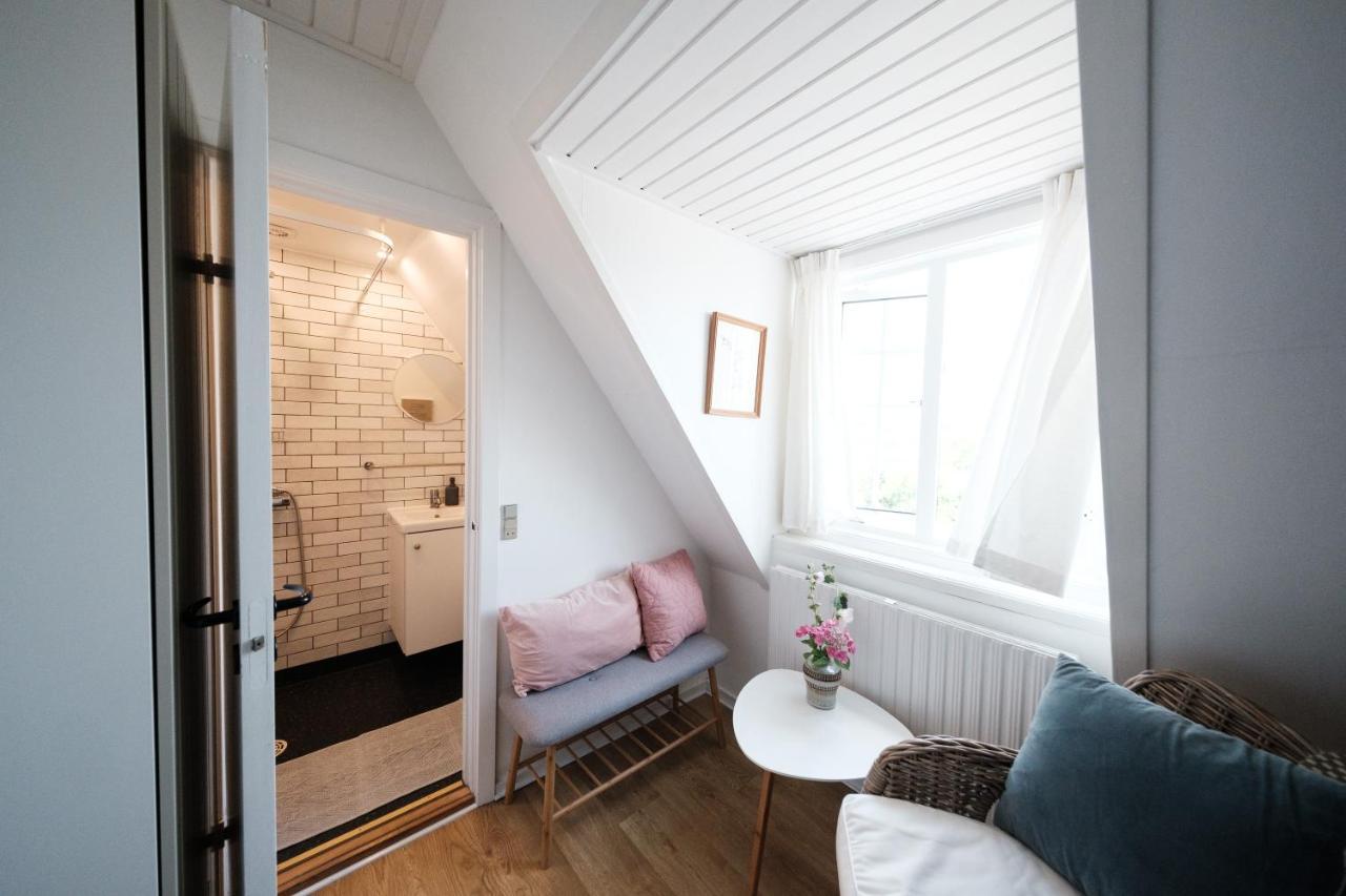 Langebjerg Pension & Spisested Allinge-Sandvig Exterior foto